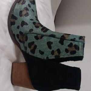 Naughty Monkey Leopard Print Ankle Boots - Black and Green